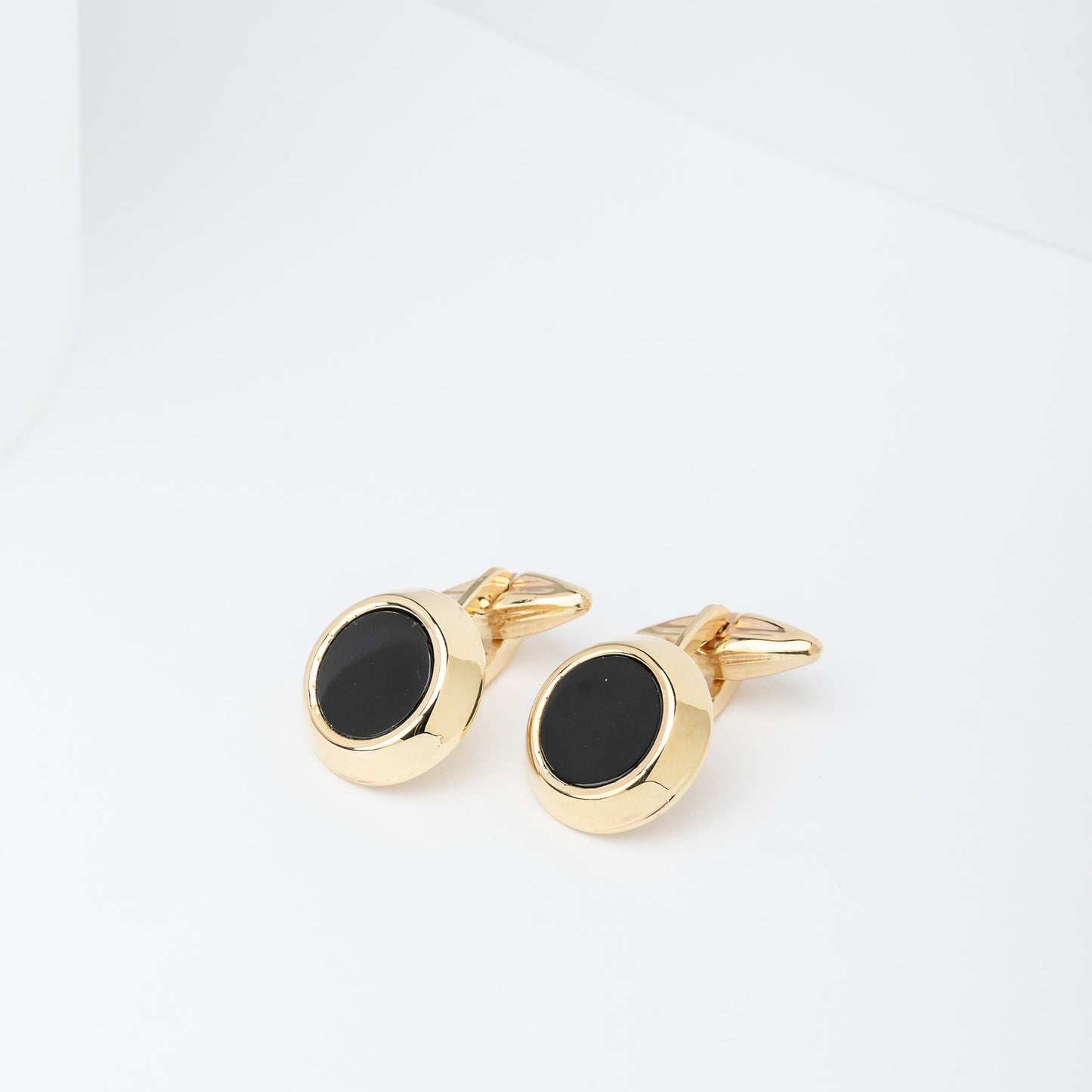 Onyx Round Cufflinks in 14K Solid Yellow Gold