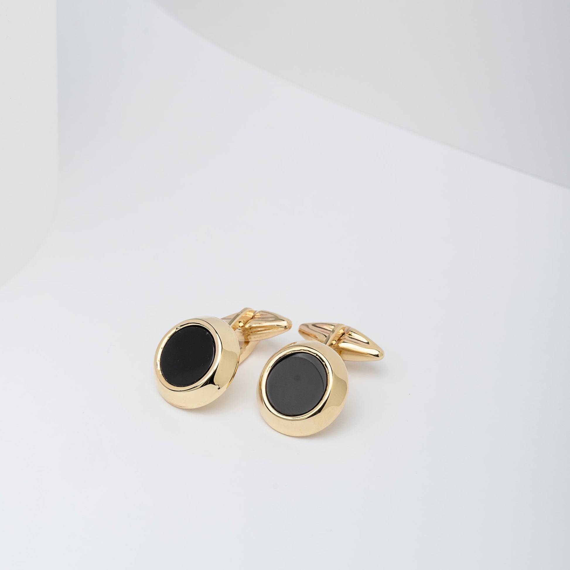 Onyx Round Cufflinks in 14K Solid Yellow Gold