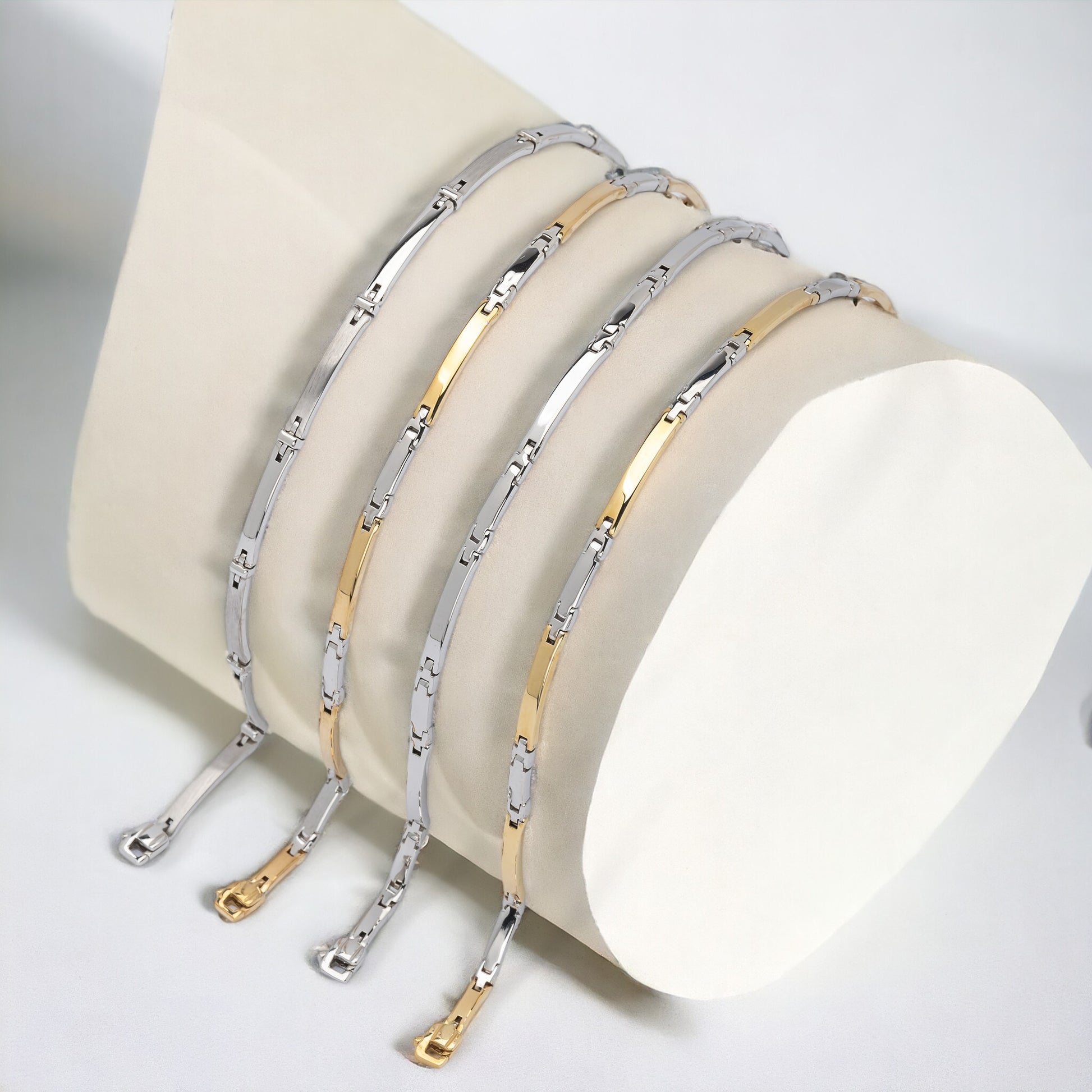 Mechanical Link Bracelets for men in 14k solid gold 