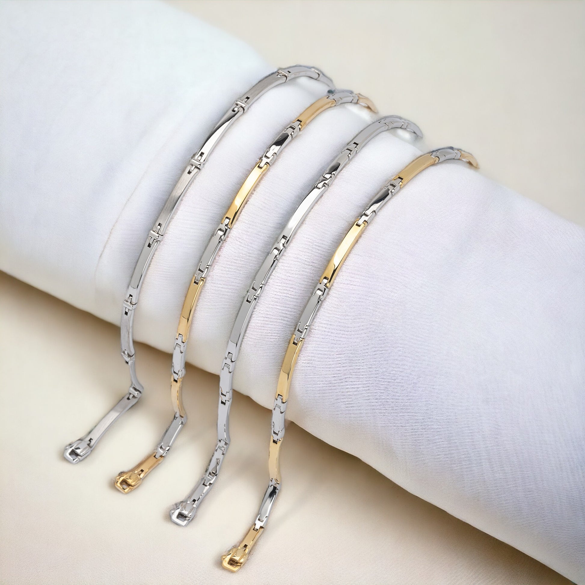 Mechanical Link Bracelets for men in 14k solid gold 