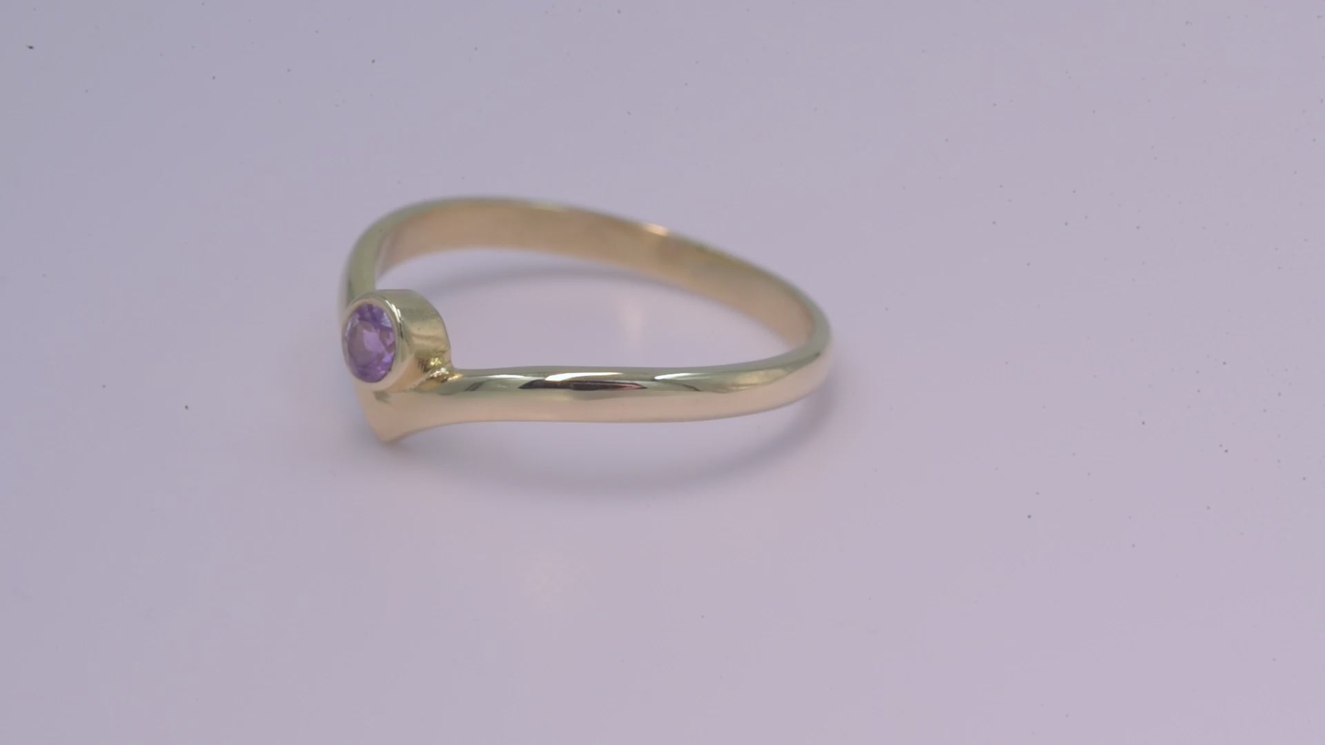 Handcrafted chevron ring with birthstone in 14k gold for women.