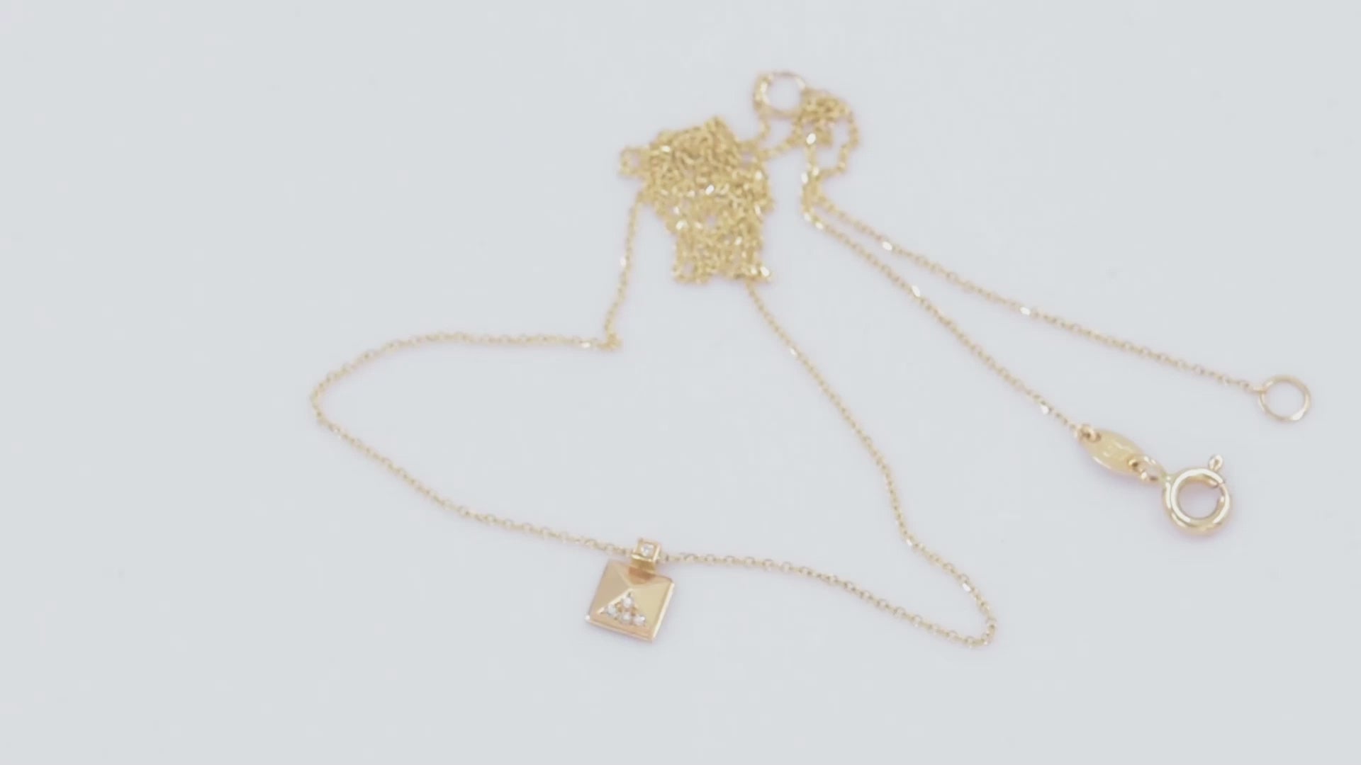 Pyramid Diamond Necklace in 18k Gold