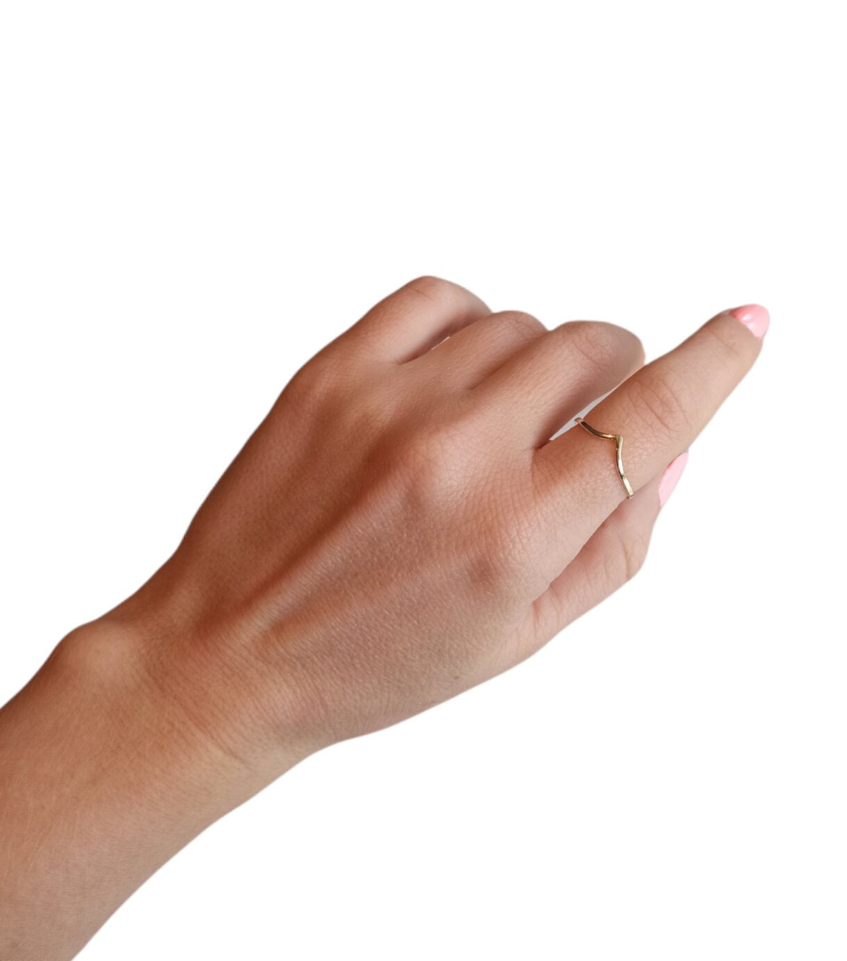 Slim chevron ring in 14k gold for women.