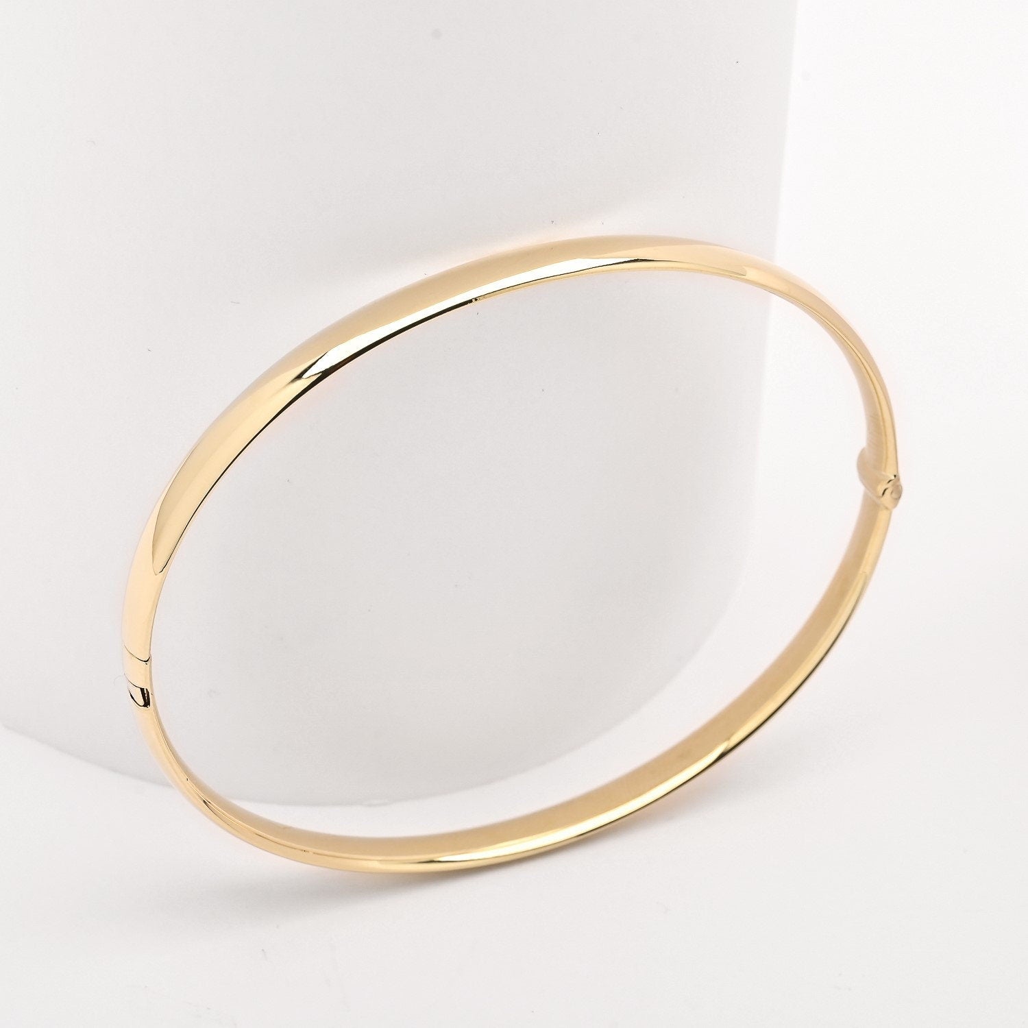 Custom Oval Bangle Bracelet in 14k Gold for Women