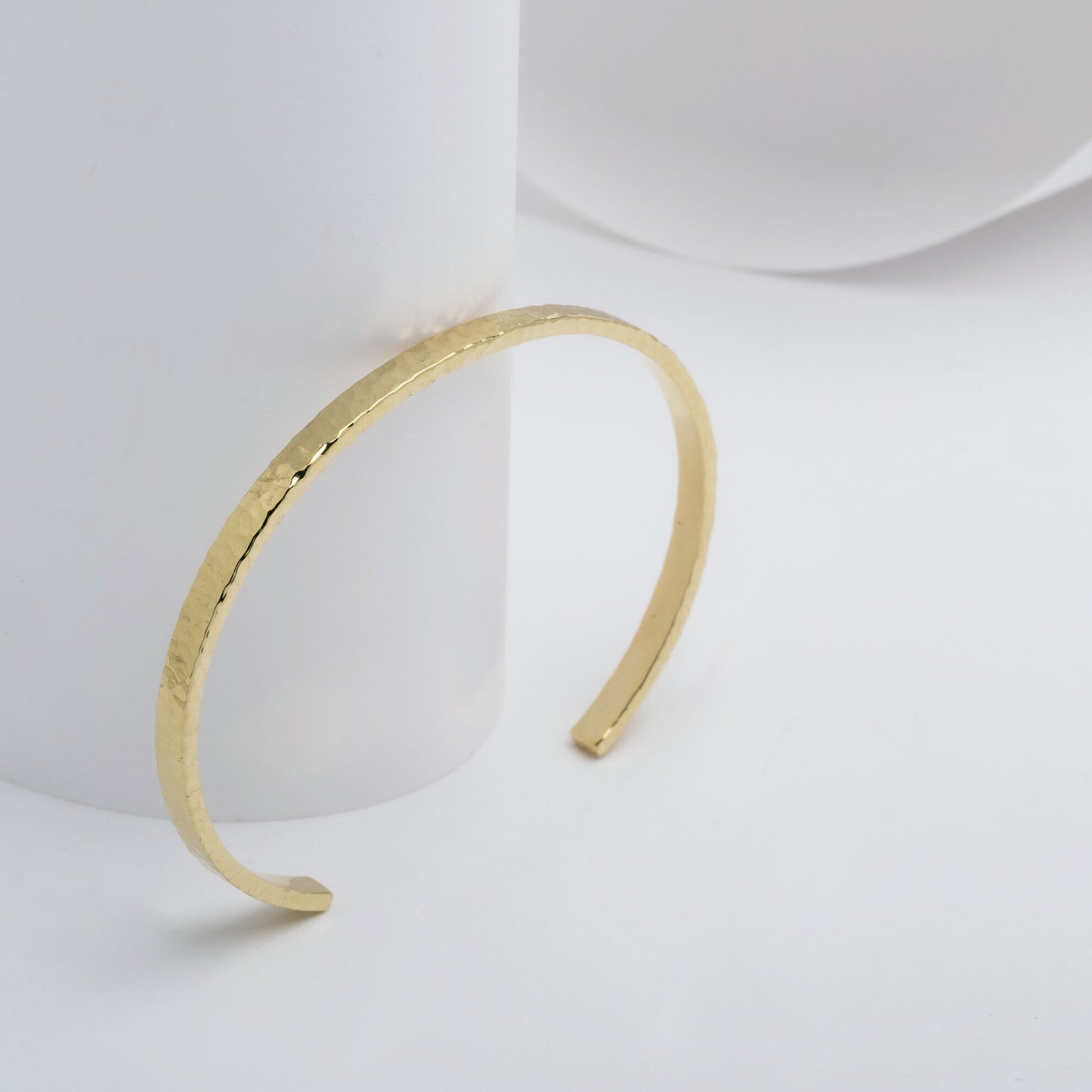 Women's 14k gold hammered bangle bracelet