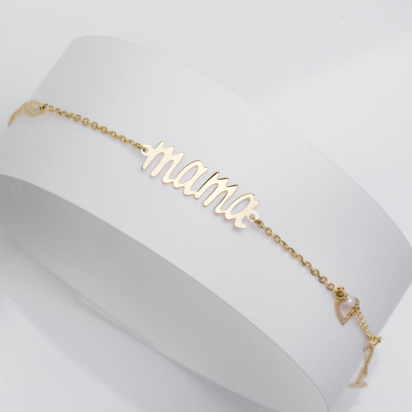 mama 14k gold bracelet with pearls and a small heart