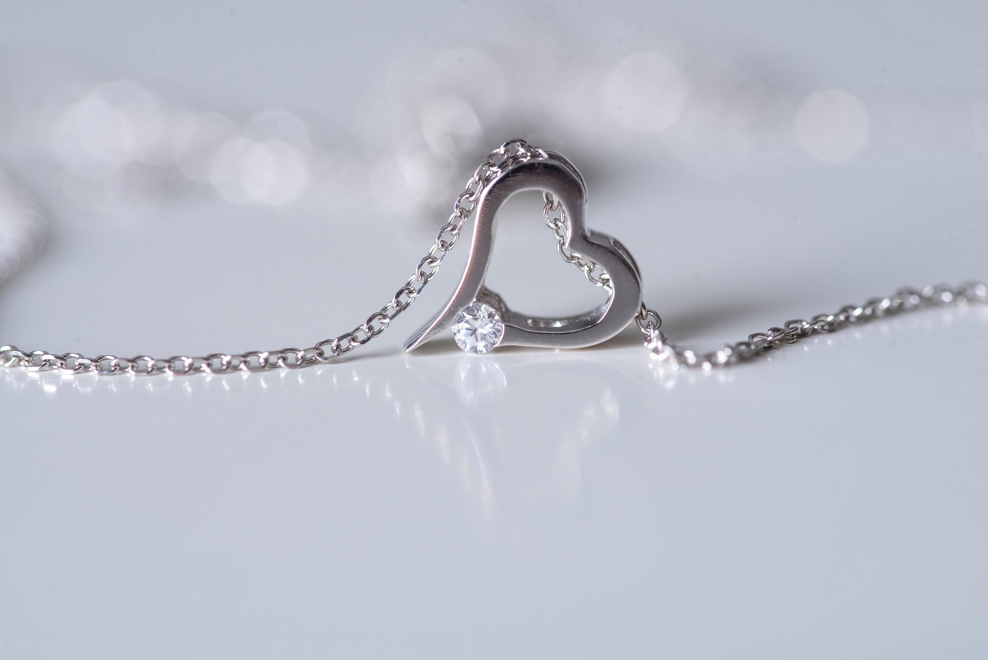 14k White Gold Diamond Heart Necklace