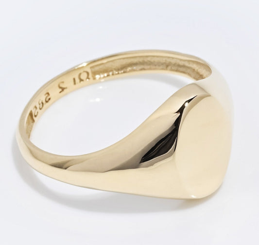 Personalized Gold Signet Ring for women, crafted in 14k gold with an engravable top part. 