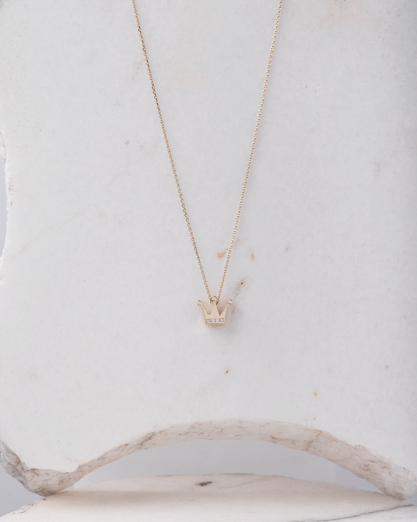 crown necklace in 14k yellow gold with cubic zirconia stones