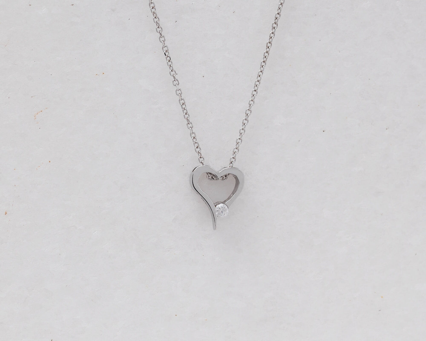 14k White Gold Diamond Heart Necklace