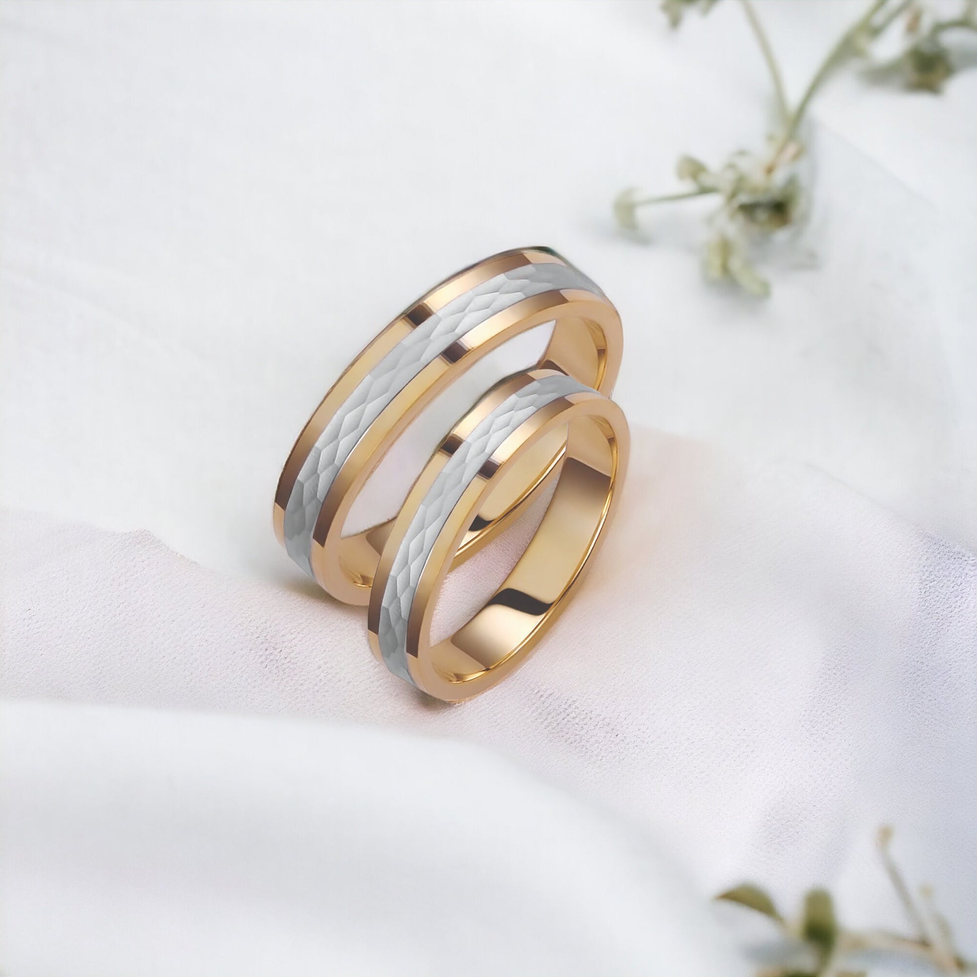 Two-tone Wedding Band, 4mm Wedding Bands Set, Hammered Matching Rings, Engrave Band Ring, Wedding Ring Set, His and Hers Rings